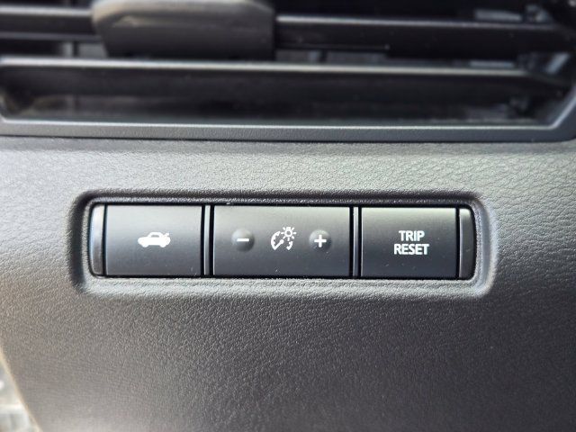Used 2025 Nissan Altima 2.5 SV FWD image 25