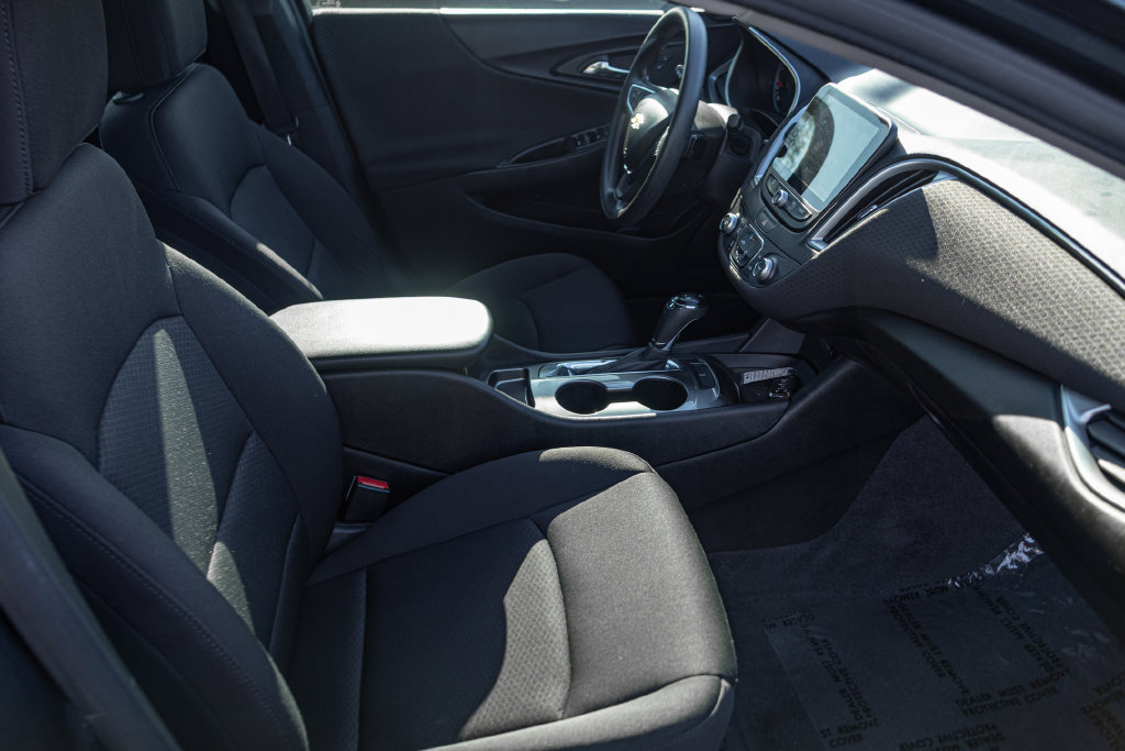Used 2019 Chevrolet Malibu LS w/ LPO, Convenience Package 1 FWD image 32