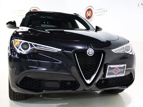 Used 2022 Alfa Romeo Stelvio Ti AWD/4WD image 10