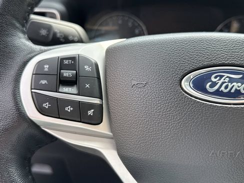 Used 2023 Ford Explorer XLT w/ Equipment Group 202A AWD/4WD image 24