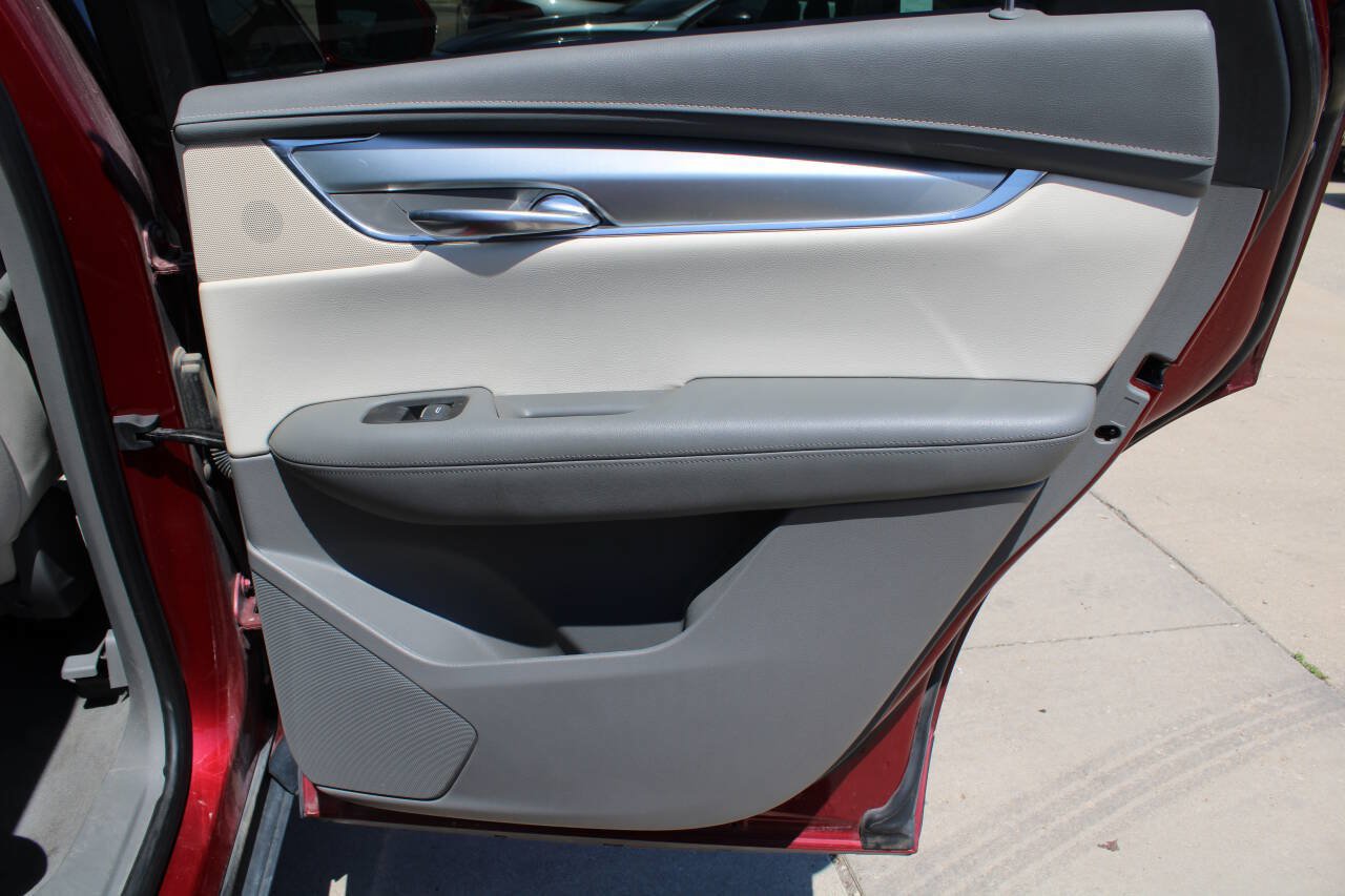 Used 2019 Cadillac XT5 Luxury AWD/4WD image 8