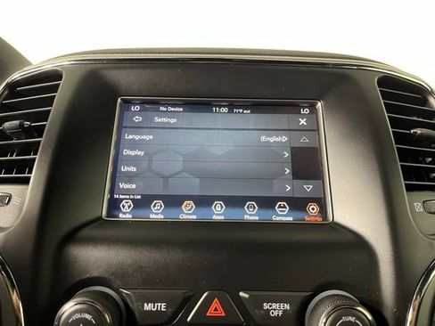 Used 2020 Jeep Grand Cherokee Laredo AWD/4WD image 18