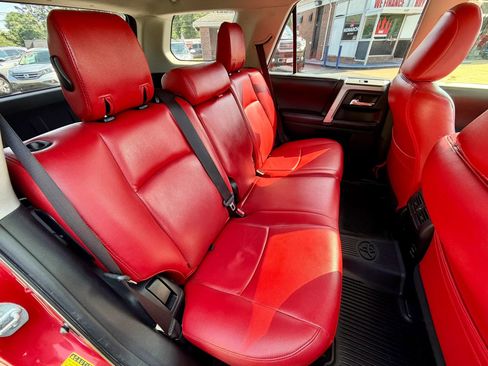 Used 2016 Toyota 4Runner SR5 Premium AWD/4WD image 10