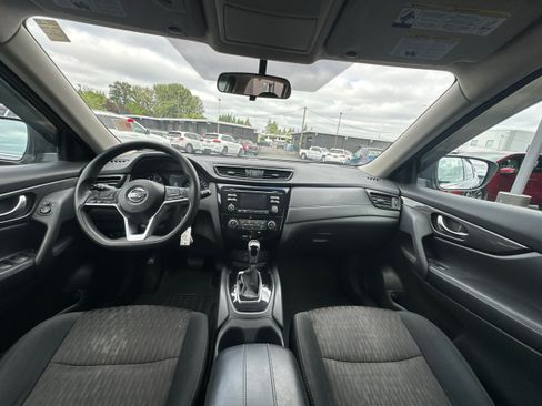 Used 2017 Nissan Rogue S AWD/4WD image 27
