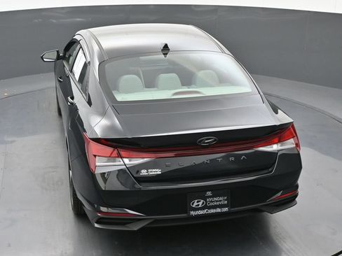 Used 2023 Hyundai Elantra SEL w/ Convenience Package image 35