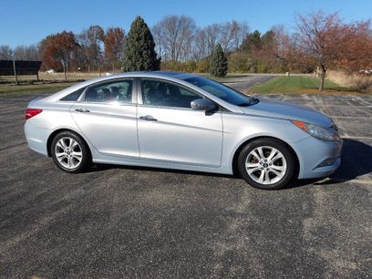 Used 2011 Hyundai Sonata Limited w/ Navigation Pkg 5