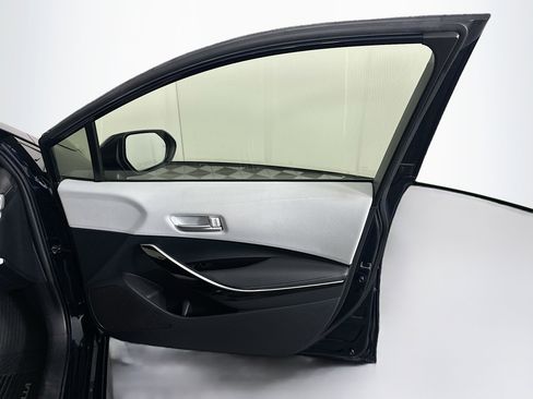 Used 2022 Toyota Corolla XSE image 30