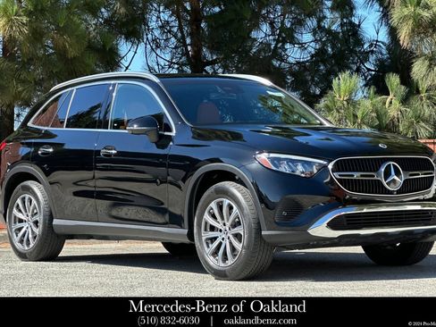 Used 2023 Mercedes-Benz GLC 300 image 1