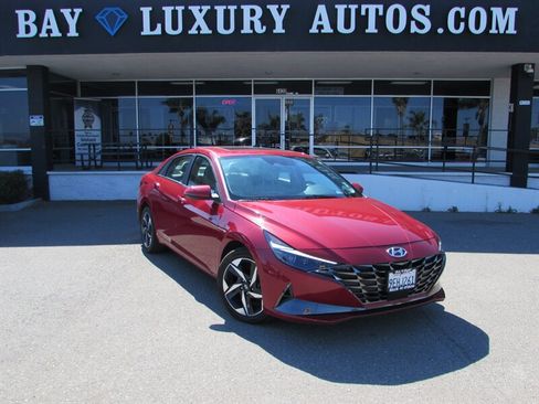 Used 2023 Hyundai Elantra Limited FWD image 1