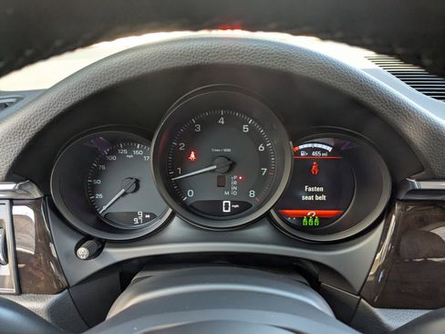 Certified 2026 Porsche Macan AWD/4WD image 16