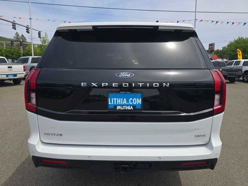 Certified 2025 Ford Expedition Max Active AWD/4WD image 4