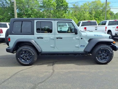 Used 2023 Jeep Wrangler Unlimited w/ Cold Weather Group AWD/4WD image 9
