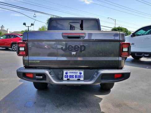 Used 2020 Jeep Gladiator Sport w/ Quick Order Package 24S AWD/4WD image 6