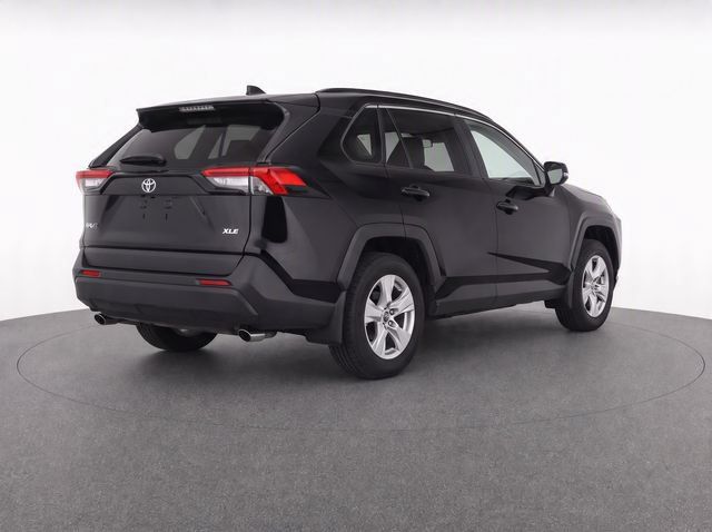 Certified 2021 Toyota RAV4 XLE w/ Convenience Package FWD image 6