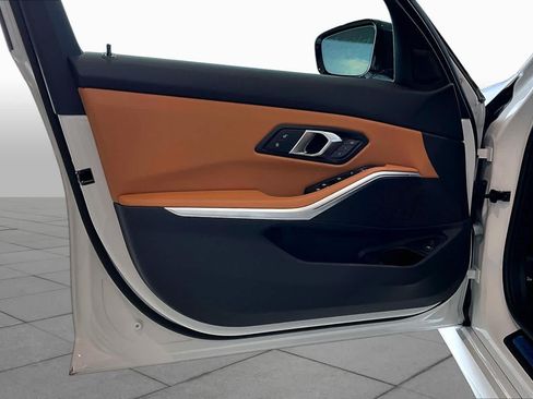 New 2026 BMW 330i Sedan w/ M Sport Package RWD image 10