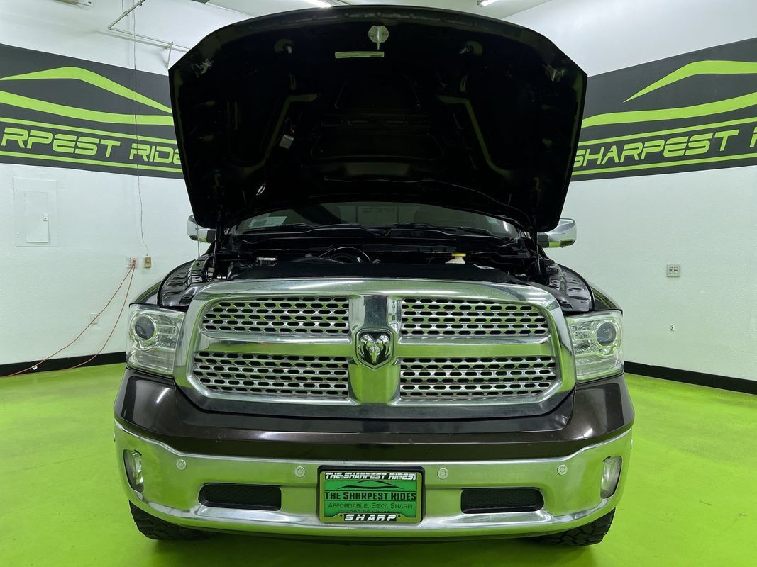 Used 2017 RAM 1500 Laramie w/ Convenience Group AWD/4WD image 4