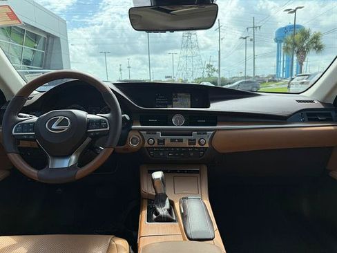 Used 2017 Lexus ES 350 FWD image 9