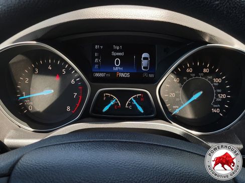 Used 2017 Ford Escape SE FWD image 32