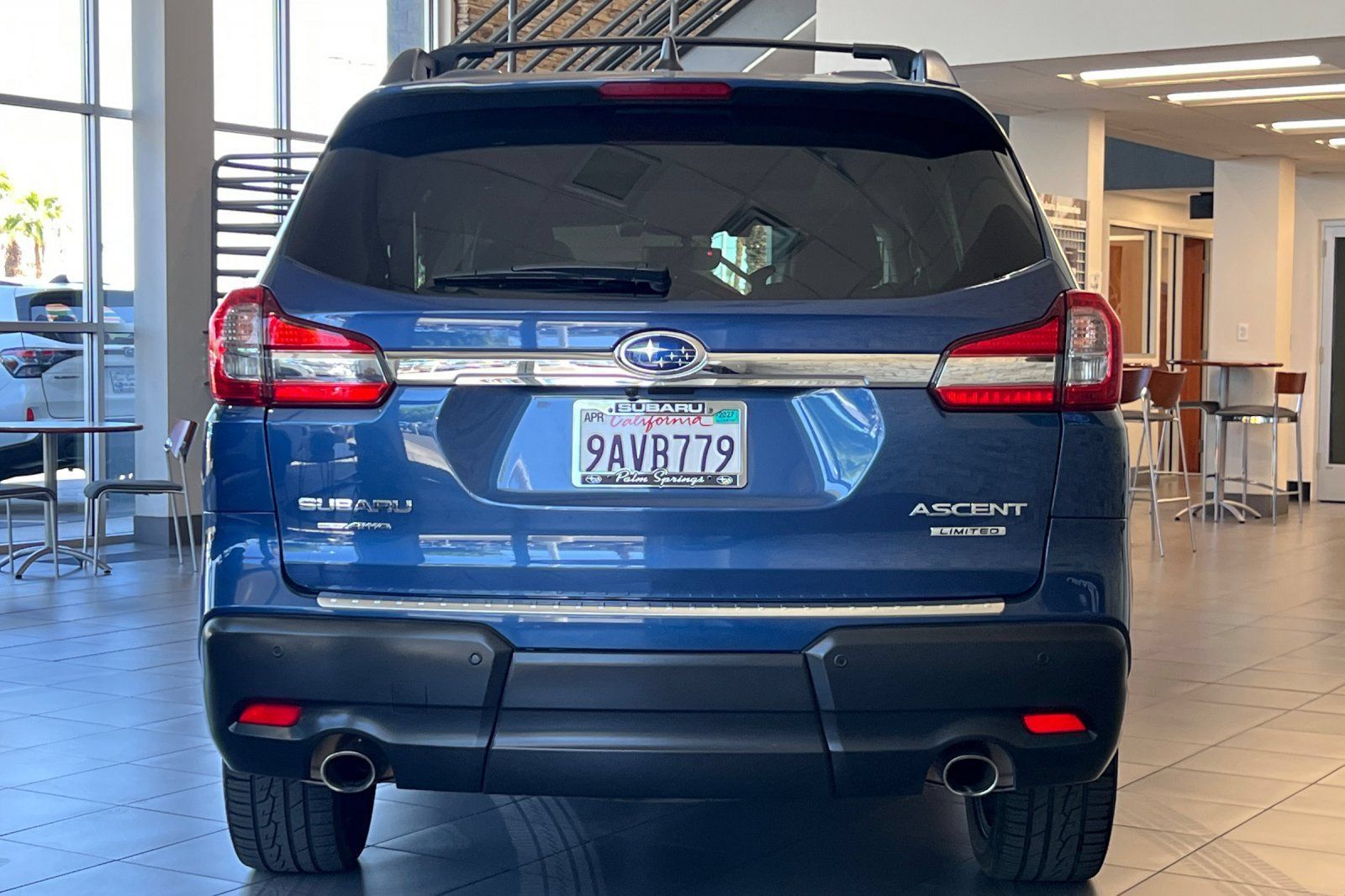 Used 2022 Subaru Ascent Limited w/ Technology Package AWD/4WD image 4