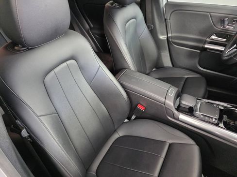 Used 2021 Mercedes-Benz GLA 250 image 25