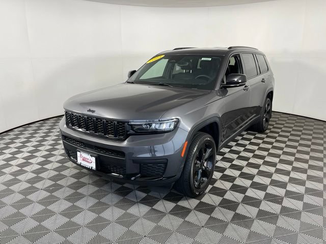 Used 2023 Jeep Grand Cherokee L Laredo AWD/4WD image 3