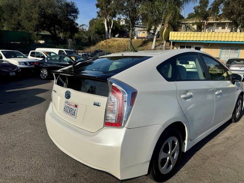 Used 2012 Toyota Prius Two FWD image 6