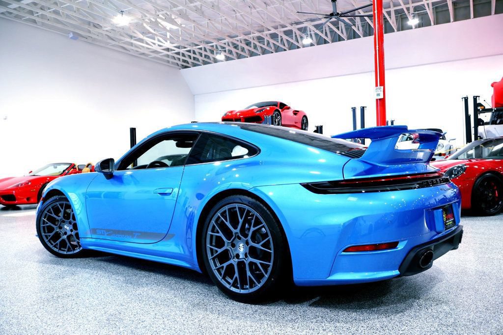 Used 2026 Porsche 911 Carrera T RWD image 12