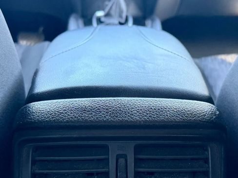 Used 2017 Nissan Rogue SV image 13