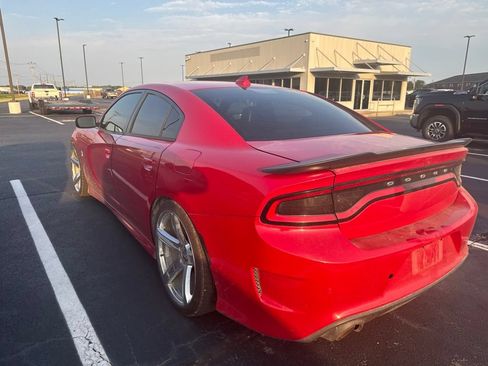 Used 2016 Dodge Charger R/T Scat Pack w/ Technology Group RWD image 6