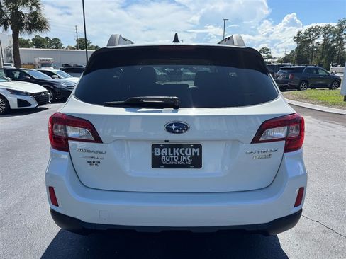 Used 2017 Subaru Outback 2.5i Premium AWD/4WD image 7