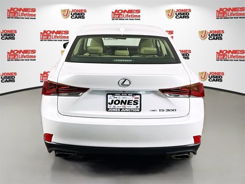 Used 2018 Lexus IS 300 AWD w/ Premium Package image 16