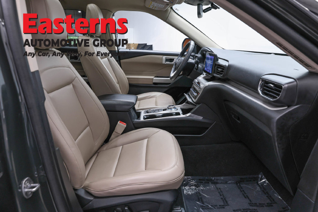Used 2023 Ford Explorer XLT w/ Equipment Group 202A AWD/4WD image 29