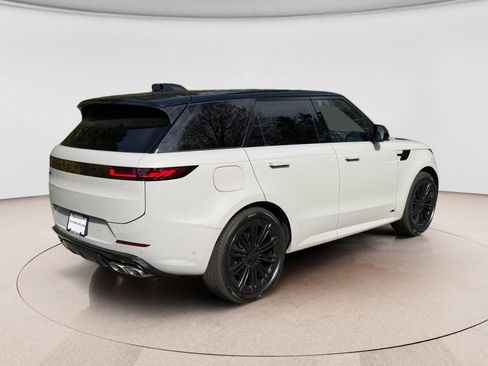 New 2026 Land Rover Range Rover Sport Dynamic SE AWD/4WD image 5