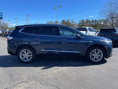 Used 2023 Buick Enclave Essence w/ Experience Buick Package image 8