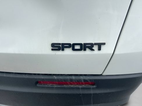 Used 2024 Honda HR-V Sport image 11