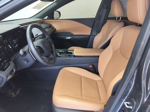 Used 2025 Lexus RX 350 FWD w/ Technology Package image 8