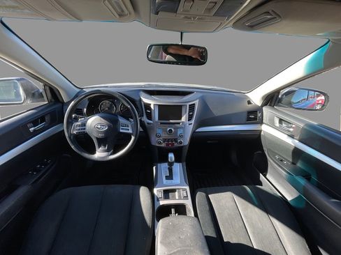 Used 2014 Subaru Outback 2.5i Premium image 9