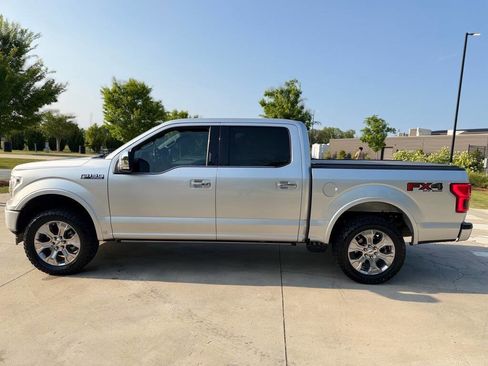 Used 2018 Ford F150 Platinum w/ Equipment Group 701A Luxury AWD/4WD image 4