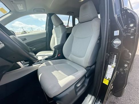 Used 2022 Toyota Corolla Cross LE w/ Black Badges Package (TMS) AWD/4WD image 13