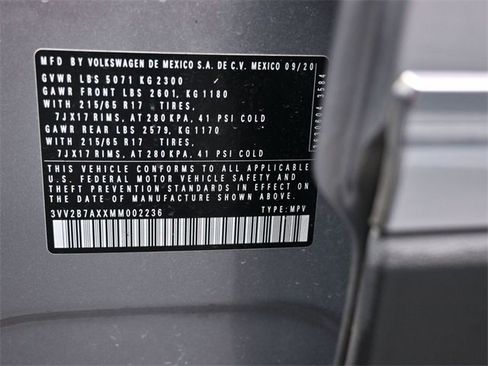 Used 2021 Volkswagen Tiguan SE image 20