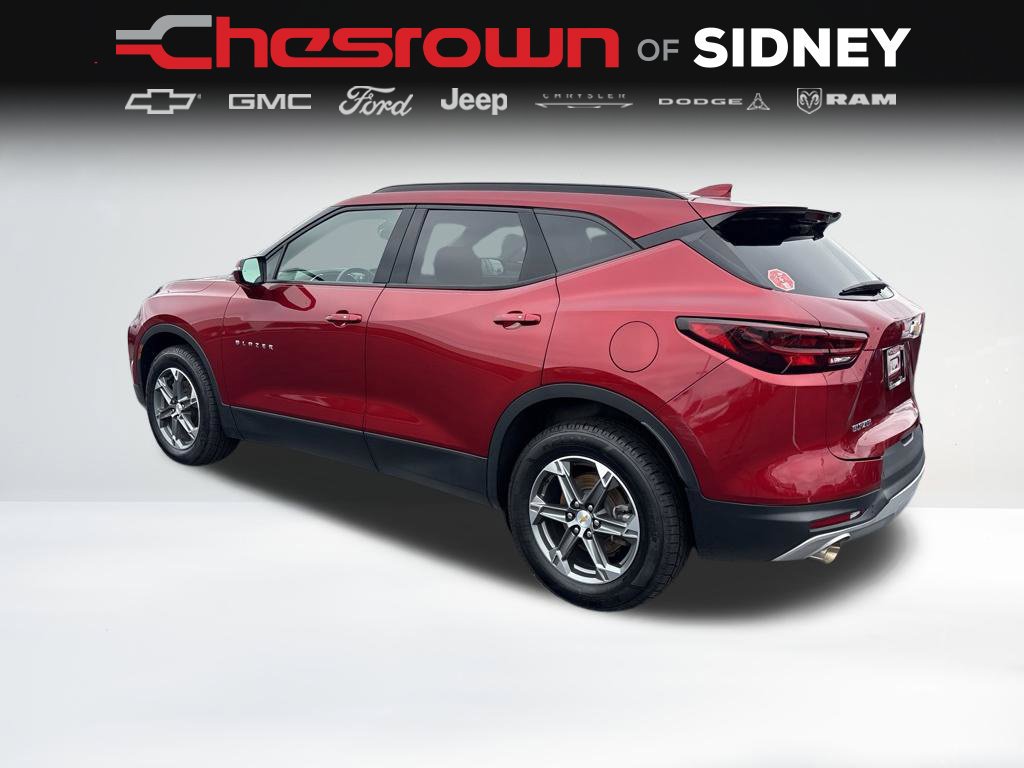 Used 2024 Chevrolet Blazer LT FWD image 3