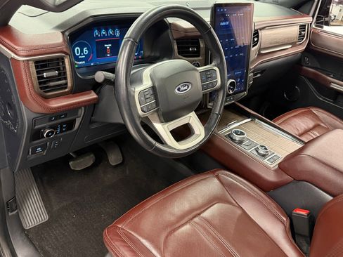 Used 2023 Ford Expedition Max Limited AWD/4WD image 3