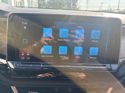 Certified 2024 Volkswagen Atlas SE w/ Panoramic Sunroof Package FWD image 12