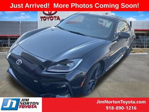 Used 2025 Toyota GR86 Premium w/ ALL Weather Mat Package (TMS) RWD image 3