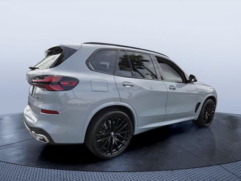 Used 2026 BMW X5 xDrive40i w/ M Sport Package AWD/4WD image 6