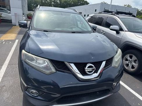 Used 2015 Nissan Rogue SL w/ SL Premium Package image 2