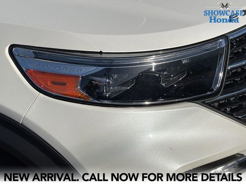 Used 2020 Ford Explorer XLT w/ Equipment Group 202A AWD/4WD image 7