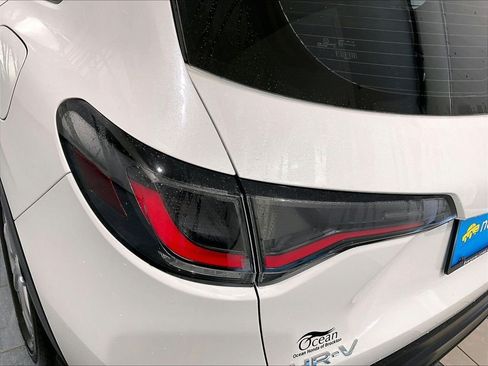 Used 2024 Honda HR-V LX image 32