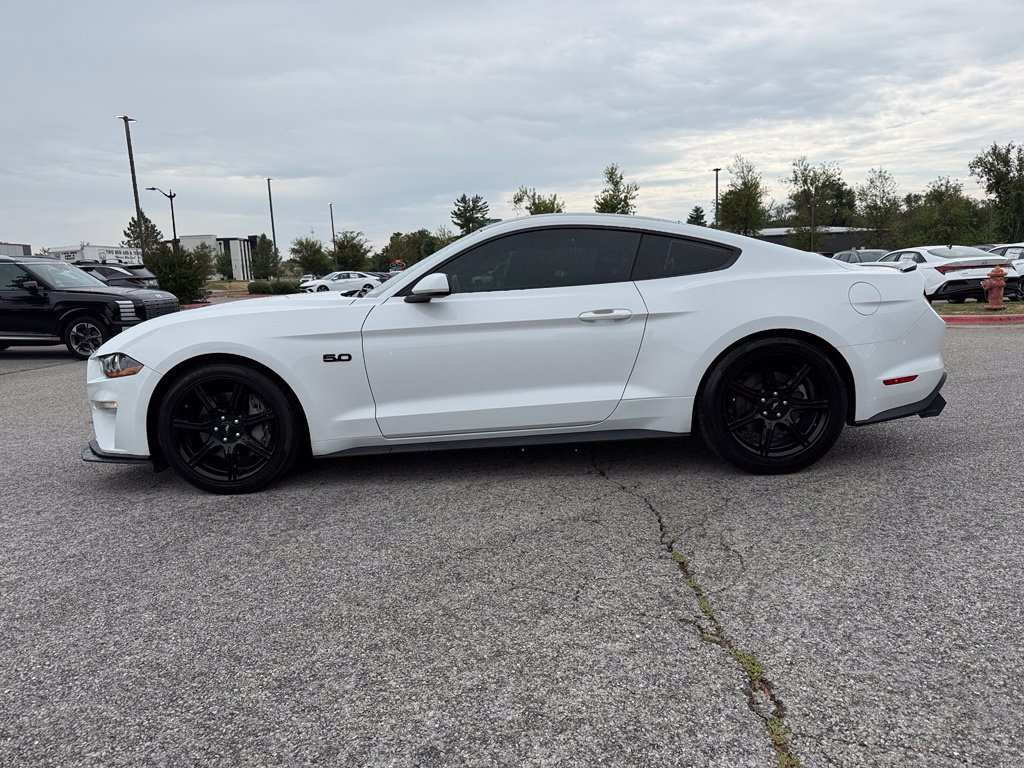 Used 2019 Ford Mustang GT w/ Black Accent Package RWD image 4
