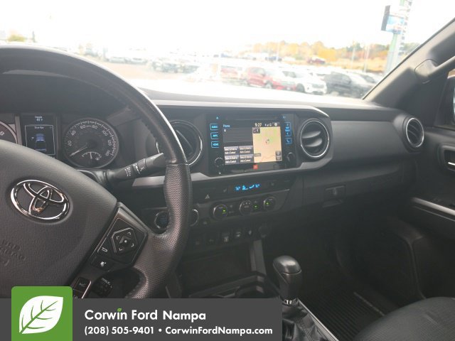 Used 2019 Toyota Tacoma TRD Off-Road AWD/4WD image 9